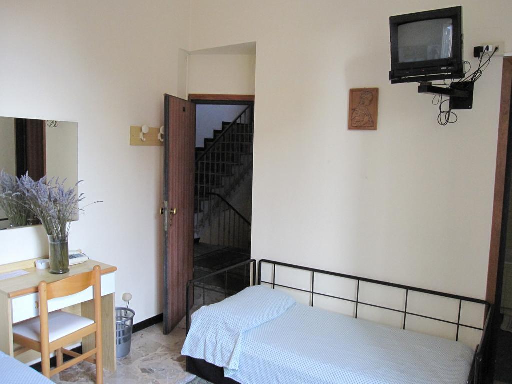Albergo Kristina Bordighera Oda fotoğraf