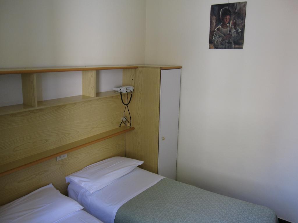 Albergo Kristina Bordighera Oda fotoğraf